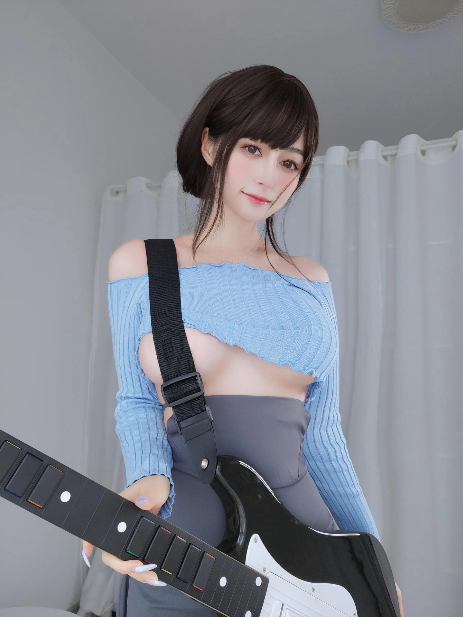 白银81 – 自撮 Vol.59 吉他妹妹 [166P]插图2